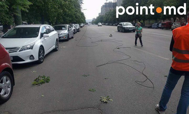 На Рышкановке произошел обрыв троллейбусной линии
