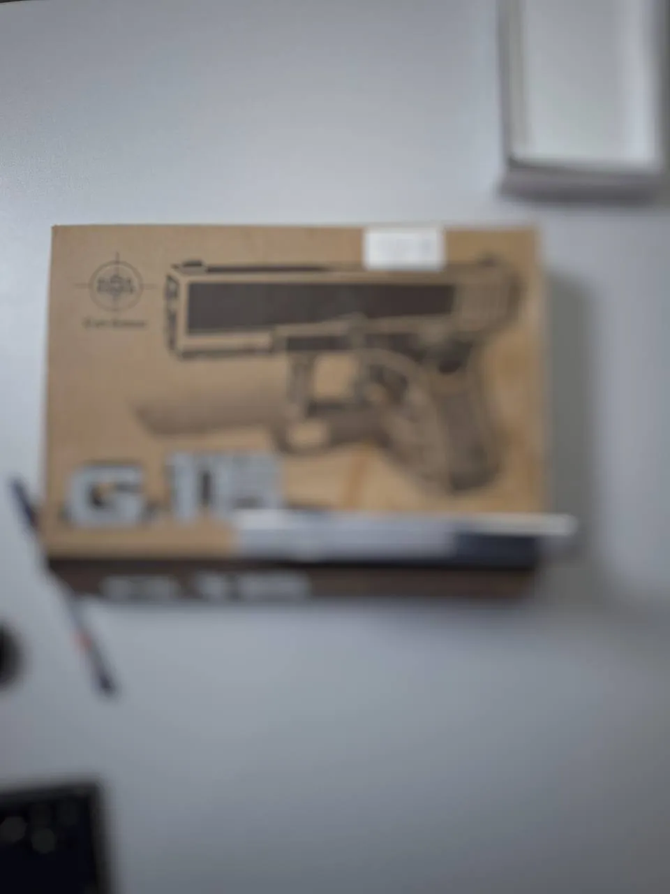 Un bărbat, depistat cu un pistol pneumatic și 2.000 de gloanțe la vama Leușeni