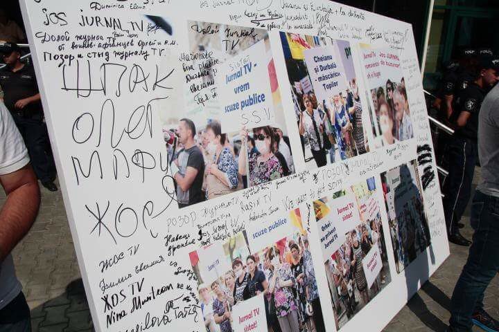 Un nou protest la sediul Jurnal TV. Peste 500 de orheieni au scandat „Respect pentru popor”