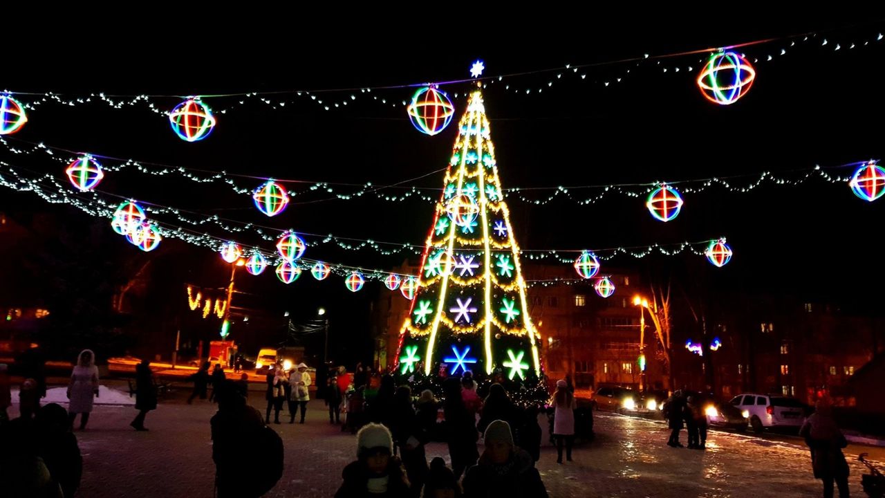 Представлен топ 10 самых красивых рождественских елок в городах Молдовы