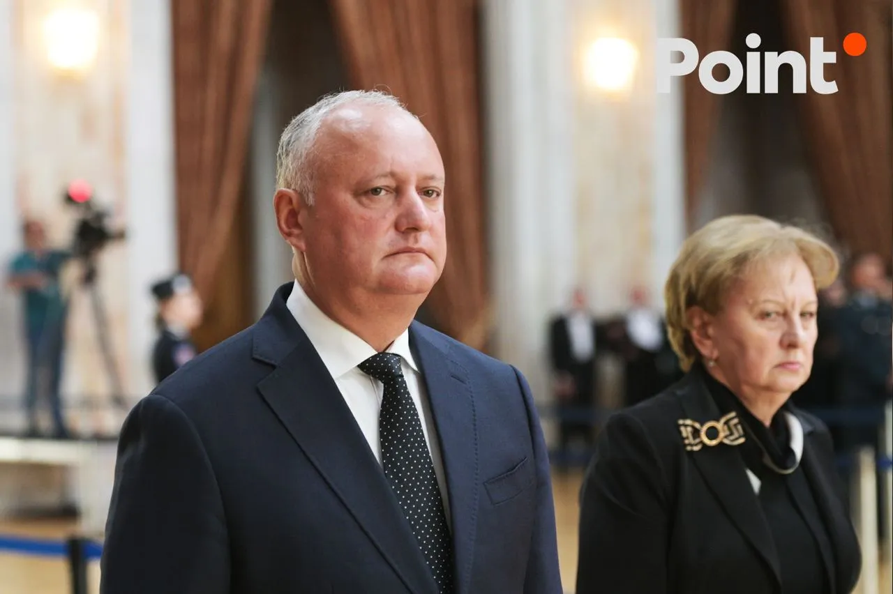 В Кишиневе прошли похороны первого президента Мирчи Снегура