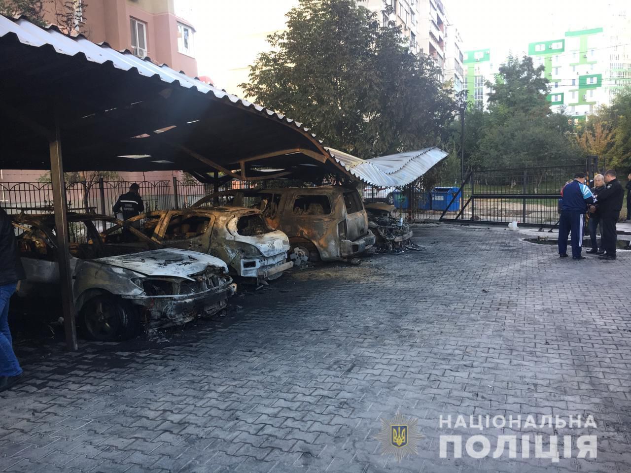 В Одессе произошел крупный пожар на автостоянке