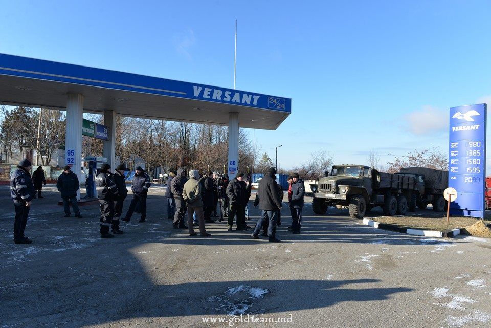 Социалисты препятствуют сносу танка в Корнештах