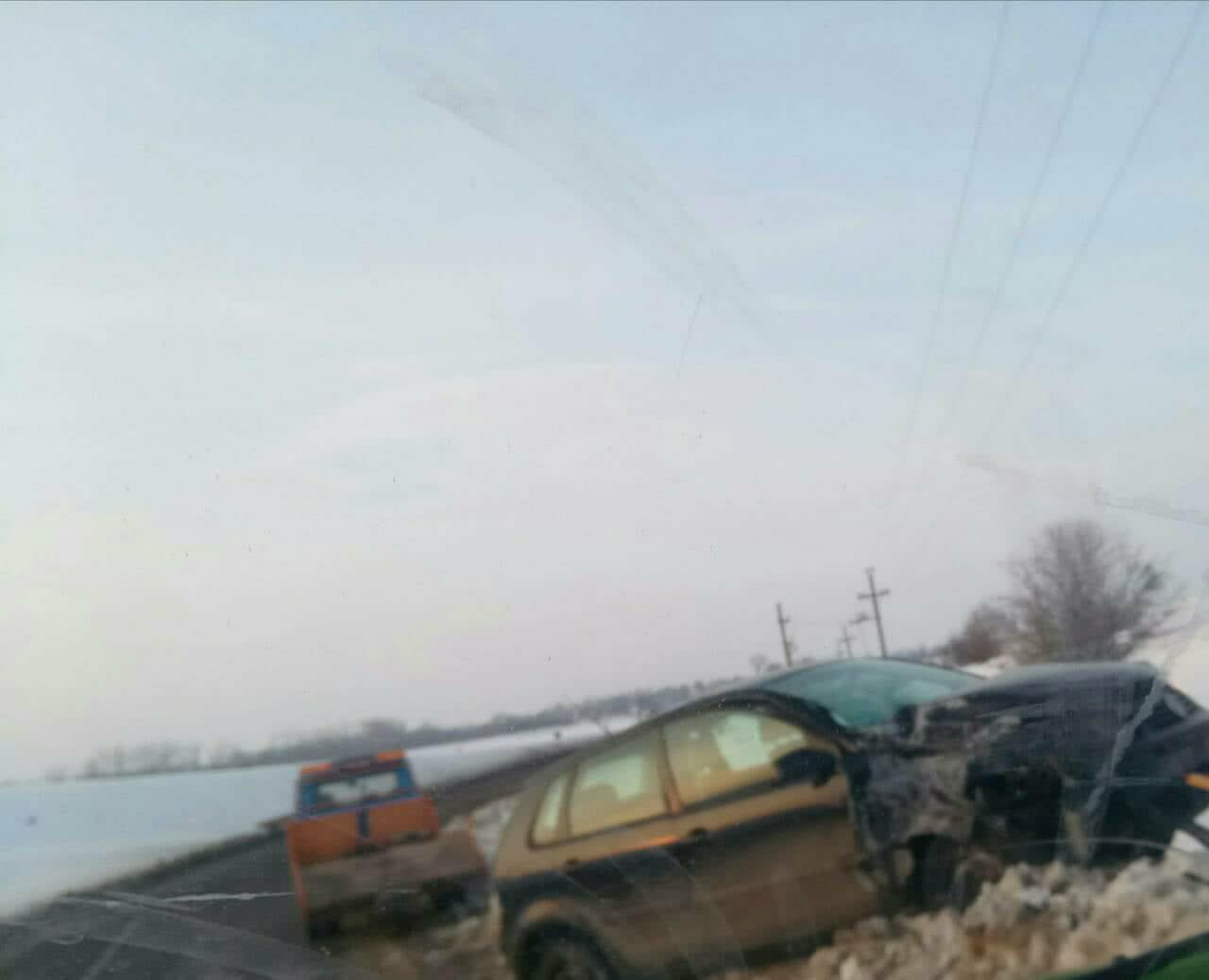 В Унгенском районе автомобиль врезался в электрический столб