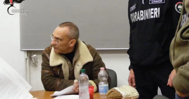 В итальянской тюрьме умер босс сицилийской мафии Маттео Денаро