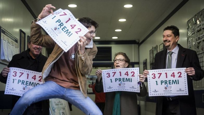Подросток из Румынии выиграл в лотерею €200 тысяч
