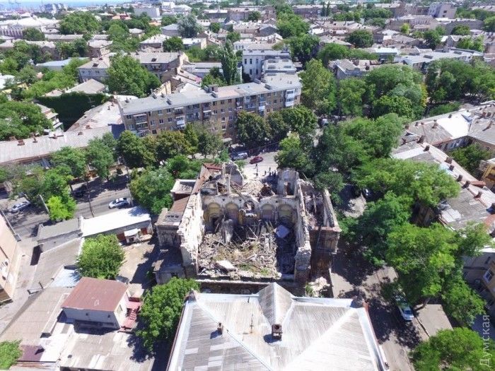 В Одессе рухнул Масонский дом - под завалами могут быть люди