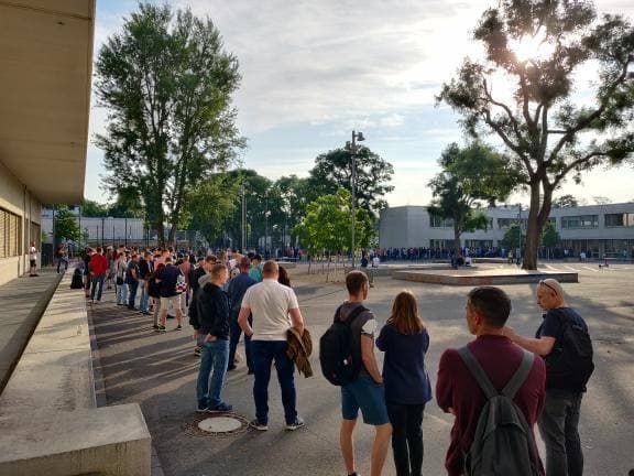 В Берлине молдаване массово пришли на избирательные участки