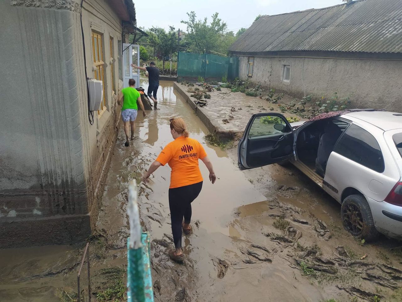 Наводнение в Гагаузии: уровень воды внутри домов превышает полметра