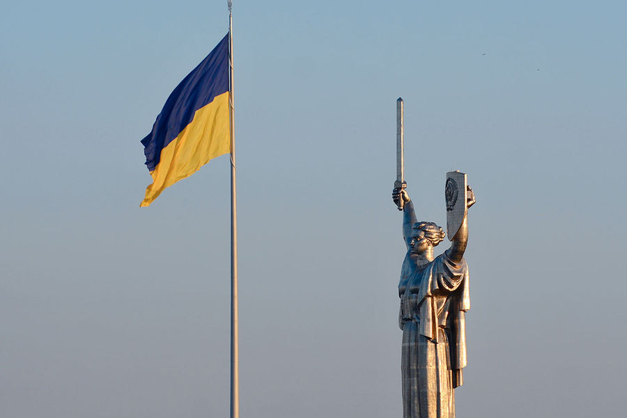 В Украине ввели чрезвычайное положение