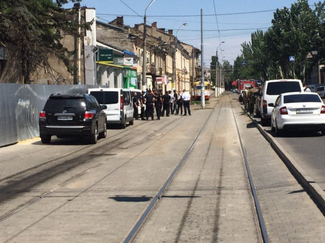 В Одессе грабитель захватил заложницу