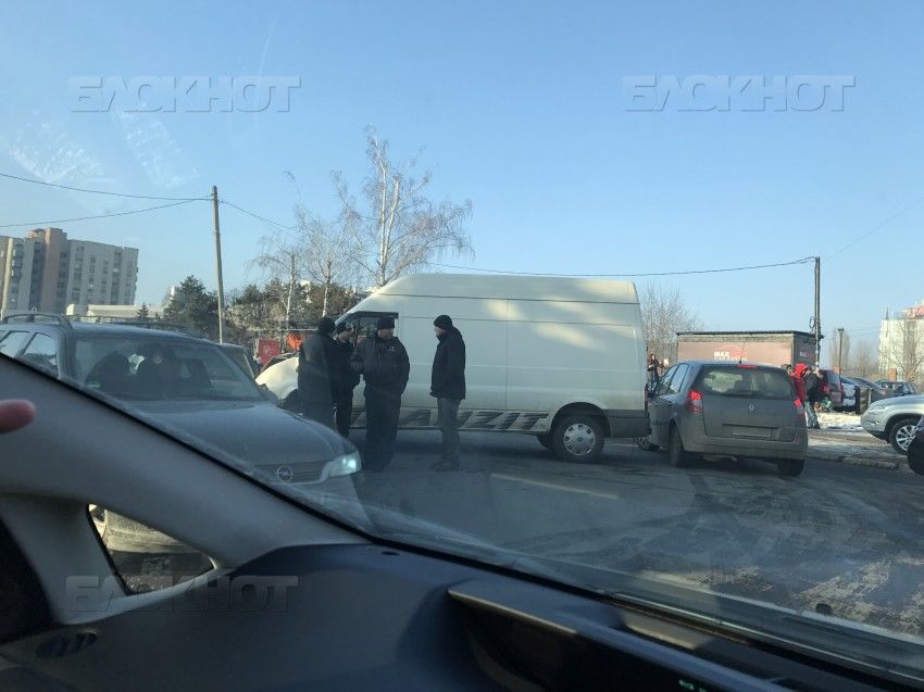 В аварии в Кишиневе пострадали 4 автомобиля