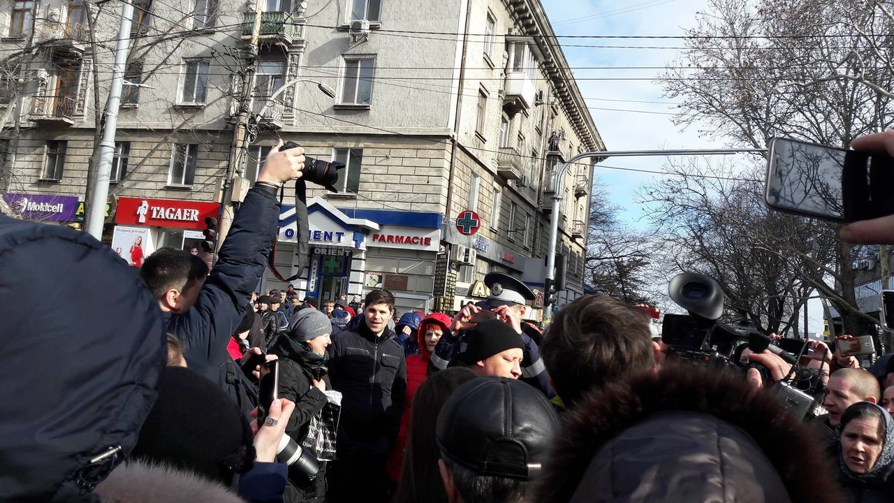 Протестующие торговцы перекрыли бульвар Штефана чел Маре