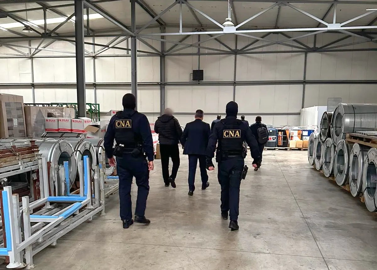 Проводятся обыски по делу о мошенничестве в сфере государственных закупок