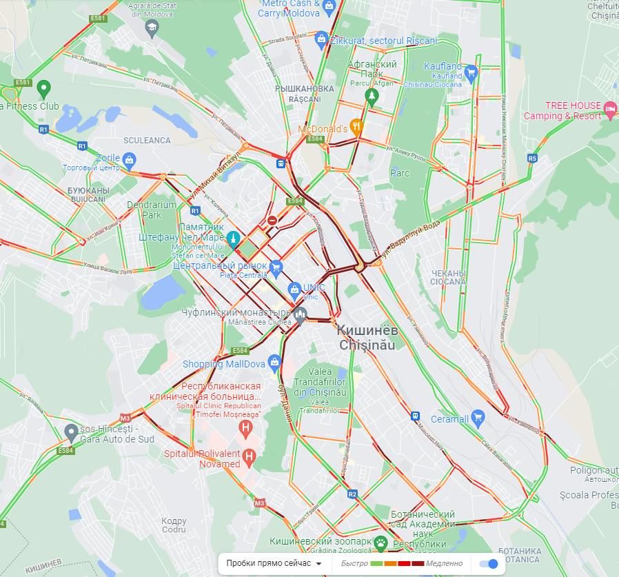 Кишинев встал в километровых пробках: общественный транспорт задерживается