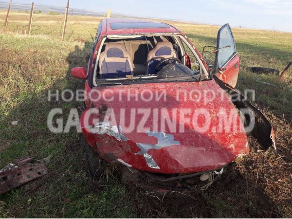 В Гагаузии две девушки поймали "попутку" и попали в ДТП