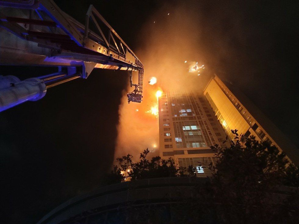 Почти 90 человек пострадали при пожаре в жилом доме в Южной Корее