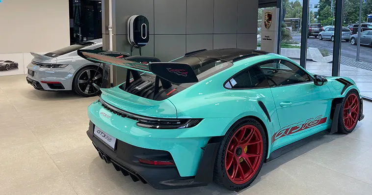 Porsche: Последние дни выставки в Pop-Up Showroom