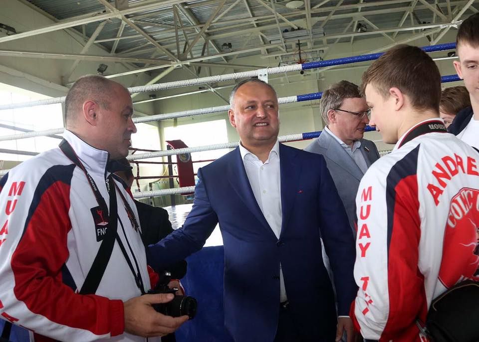 Ring de box la Chișinău, inaugurat de Dodon și Valuev