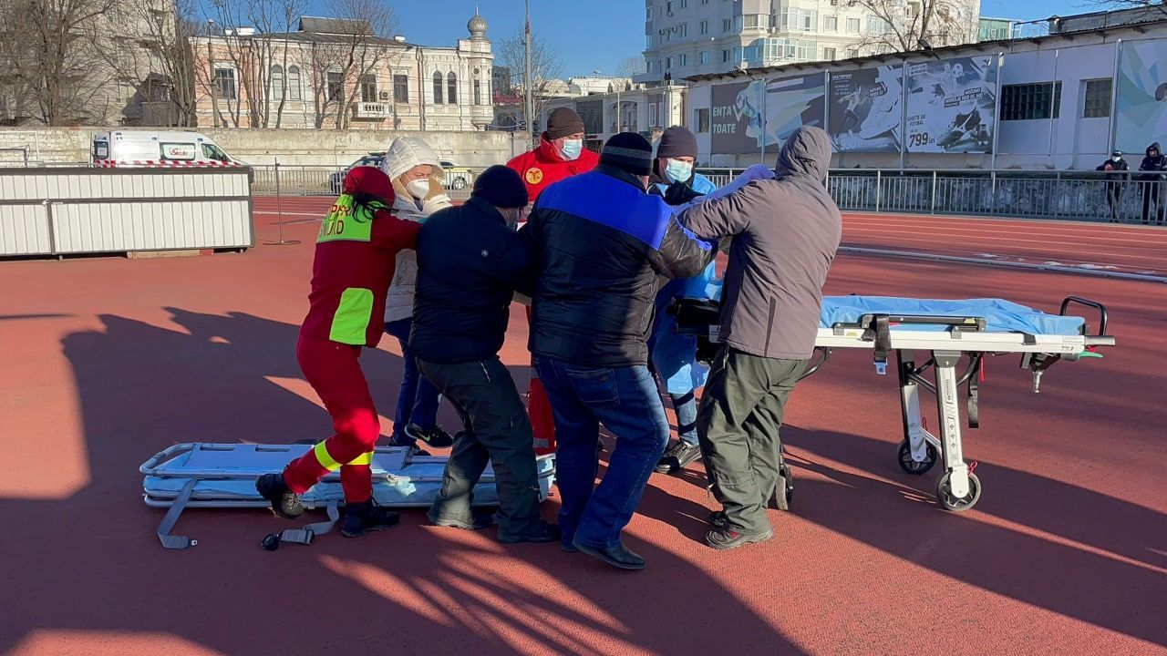 SMURD доставил в Кишинев из Глодян мужчину, пострадавшего в ДТП