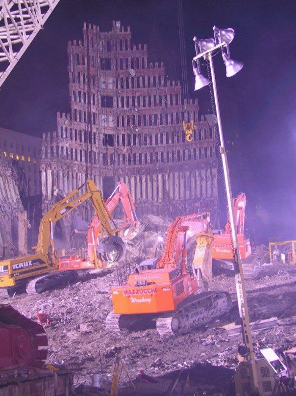 На распродаже были найдены фото с трагедии 9/11, которые никто ещё не видел