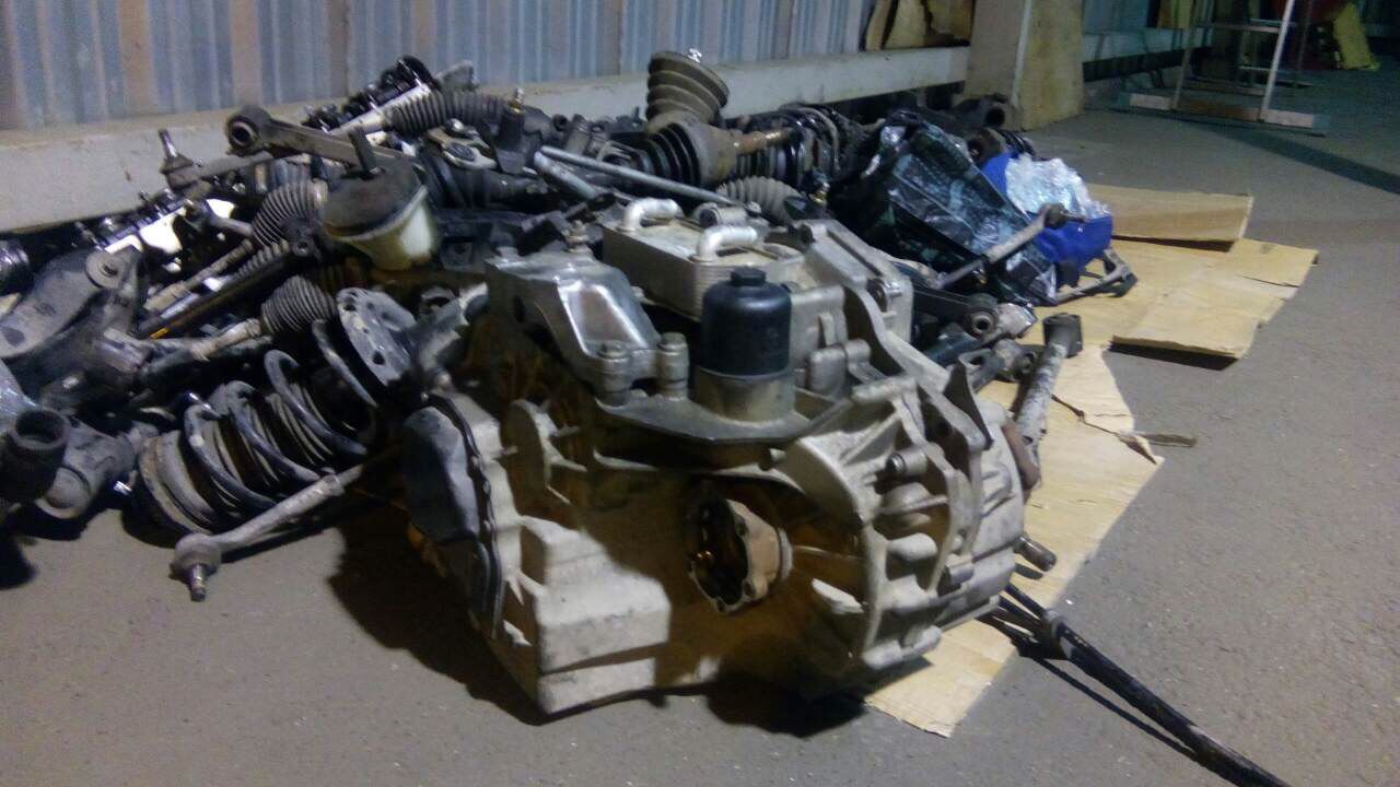Двое молдаван незаконно ввозили в страну использованные автозапчасти