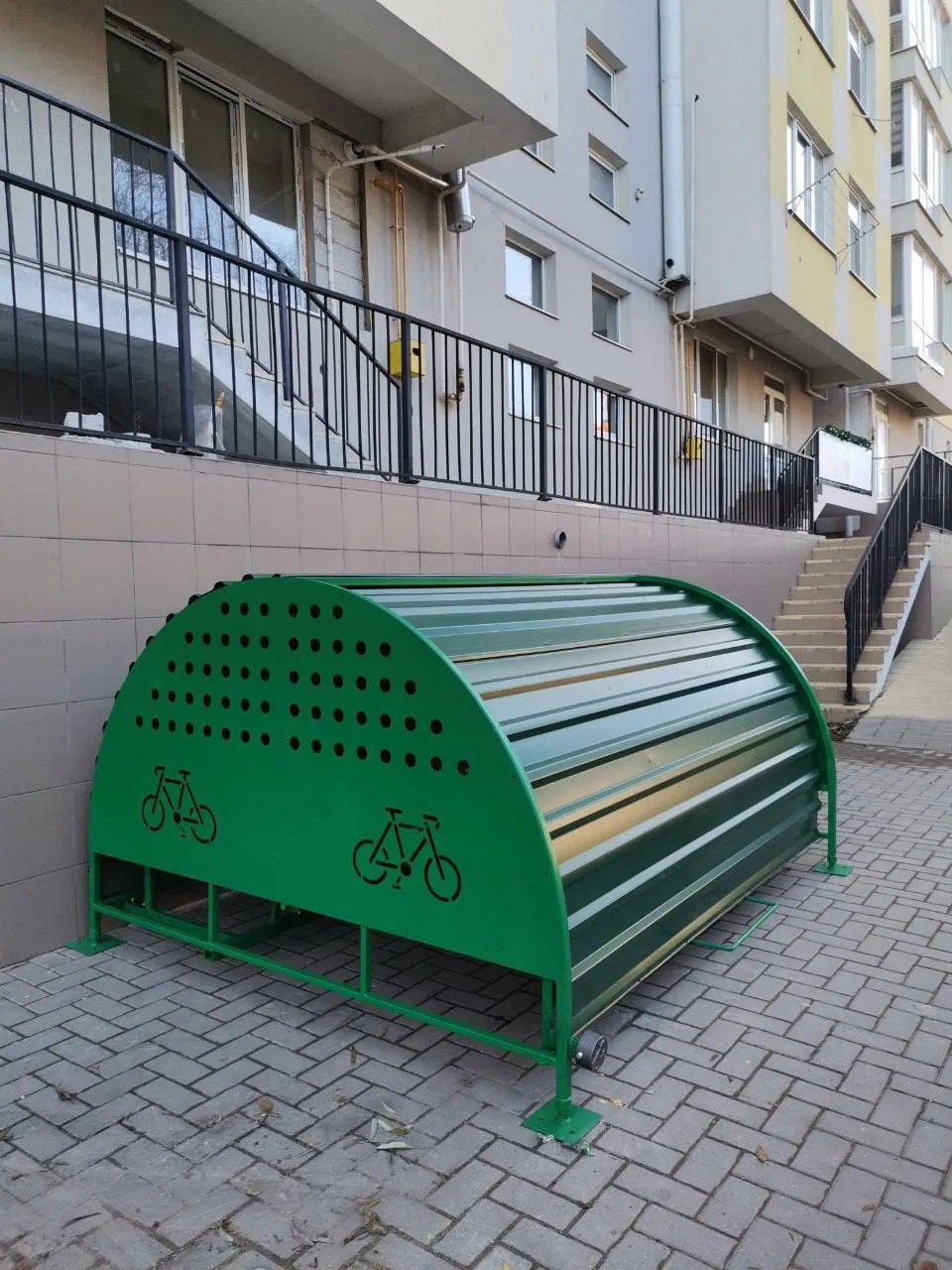 В одном из столичных секторов оборудованы парковки для велосипедов