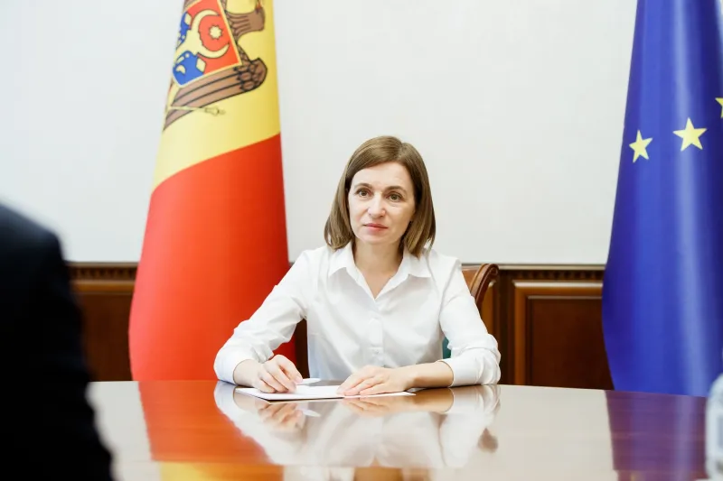 Майя Санду провела встречу с главой Представительства ЕС в Молдове Янисом Мажейксом