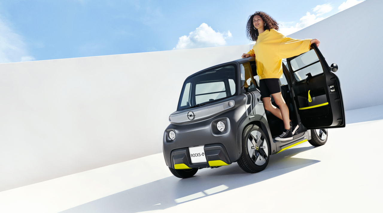 Opel представил мини-электрокар Rocks-e: запас хода в 75 км и максималка до 45 км/ч