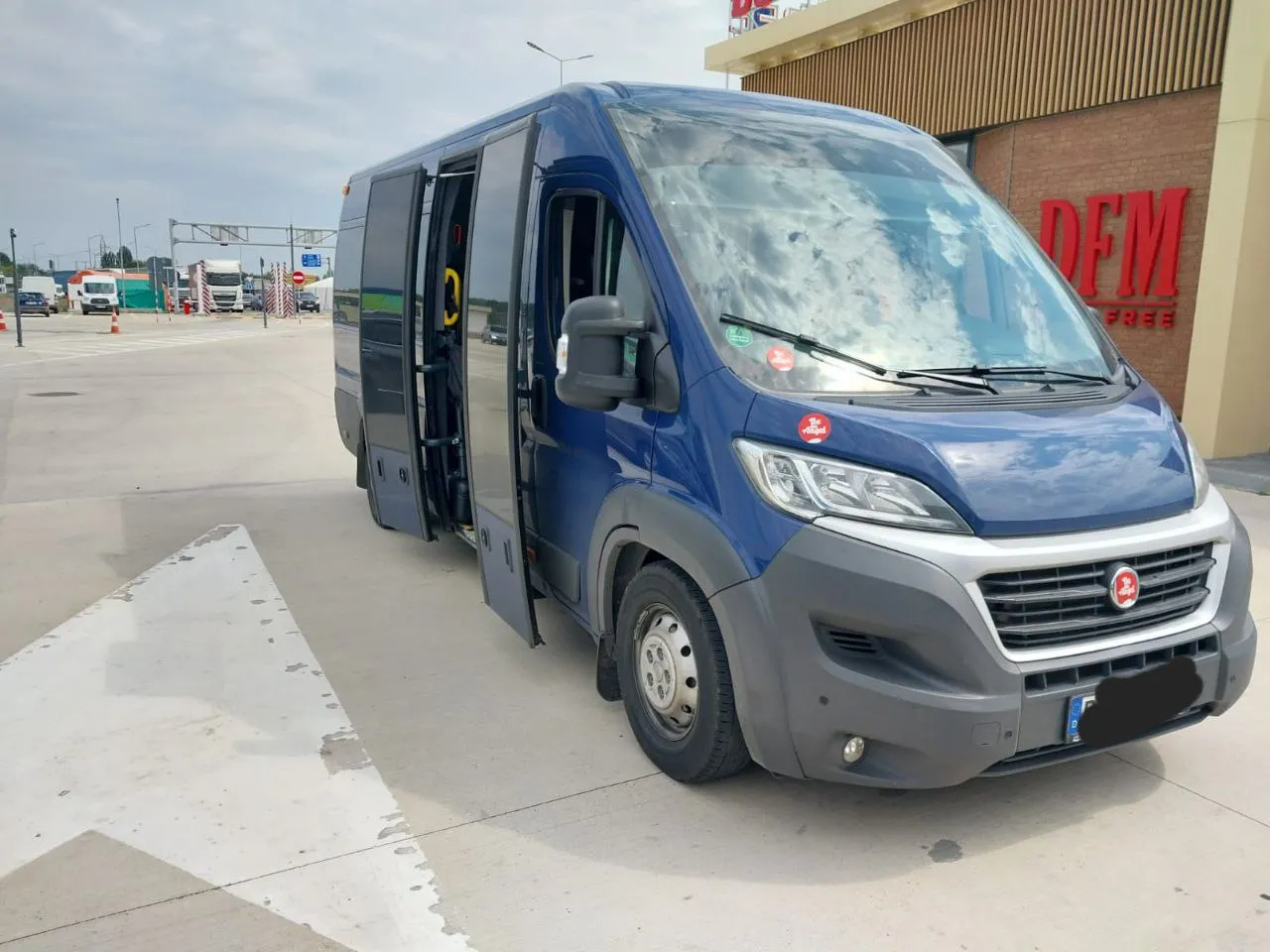 В Паланке обеспечили коридор для въезда в Молдову 140 беженцев из Николаева