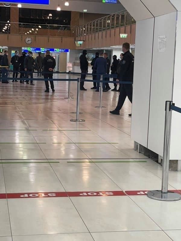 НЦБК и СИБ проводят обыски в международном аэропорту Кишинева