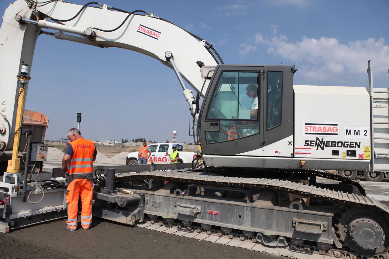 Pista Aeroportului Internaţional Chişinău în plin proces de reconstrucţie