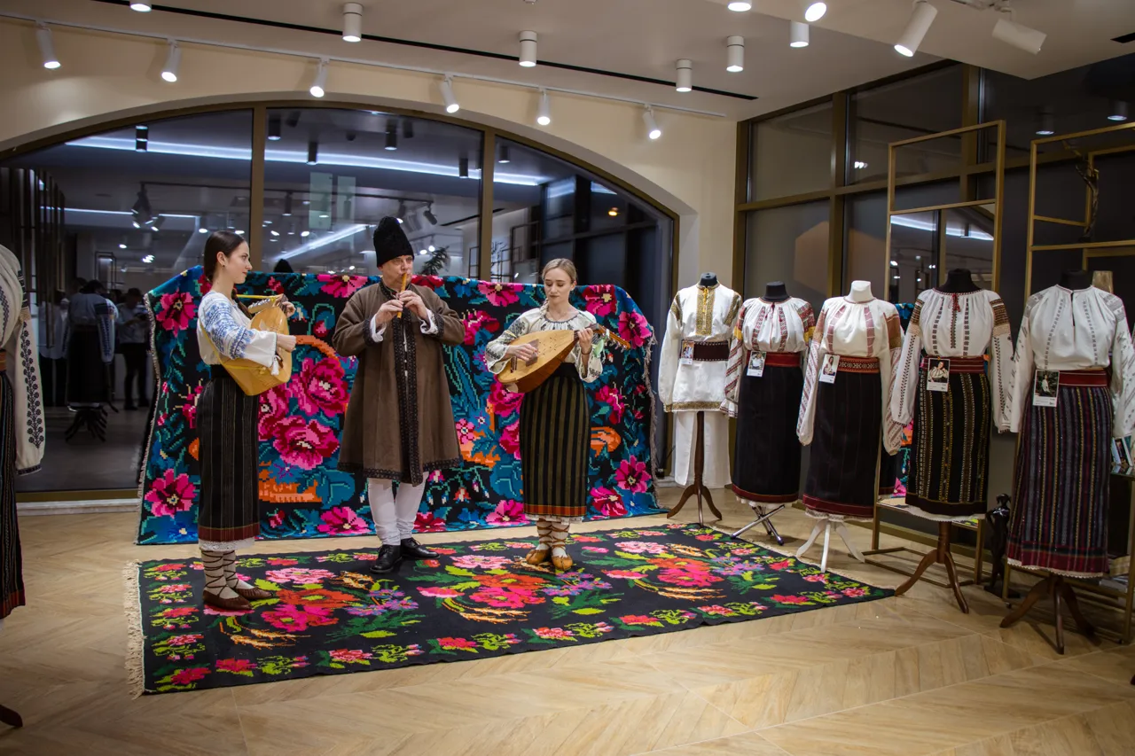 FCode Concept Store — мир Max Mara в Кишинёве