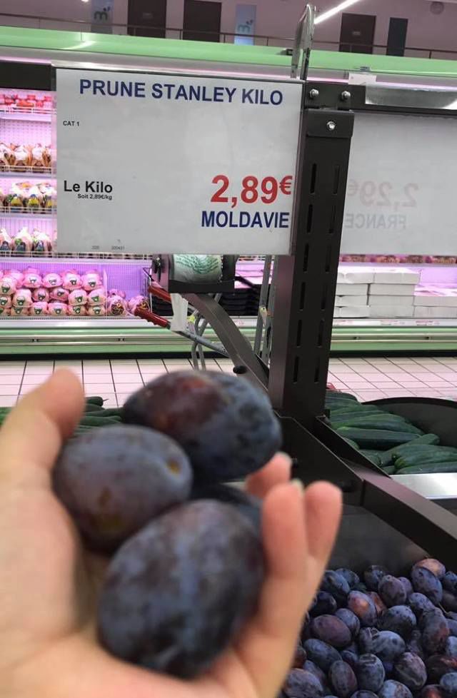 Молдавские сливы продаются в Париже по 2,89 евро за килограмм