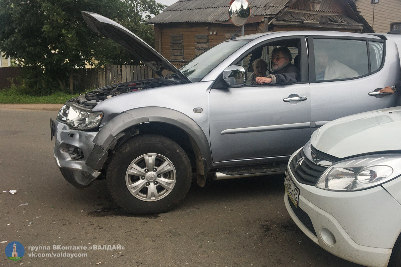 Ширвиндт устроил ДТП в Валдае