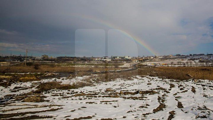 Fenomen spectaculos în Capitală: Curcubeu în miezul iernii