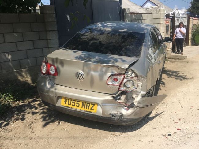 Убегая от полиции, водитель авто врезался в Volkswagen и Ford