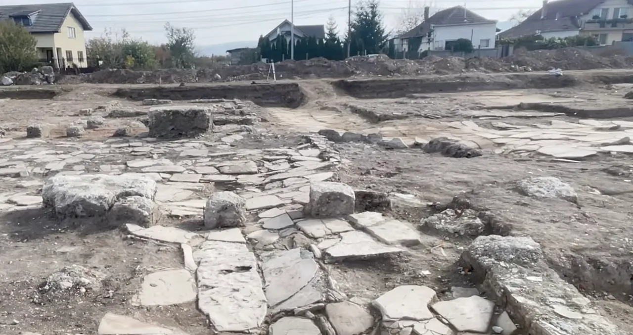 Case și străzi romane antice, descoperite în România în timpul construcției unui parc de autobuze