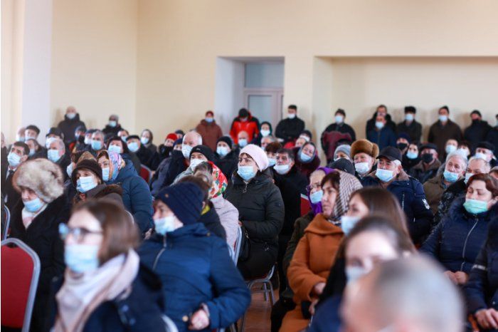 Майя Санду посетила два населенных пункта Леовского района
