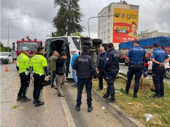 В Турции в ДТП с автобусом пострадали 19 сотрудников отеля
