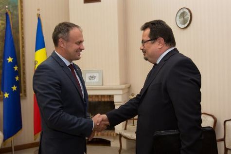Председатель парламента провел встречу с новым послом ЕС в Молдове