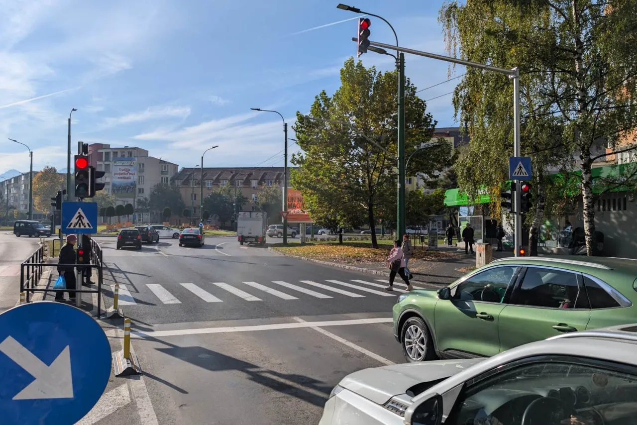Roșu la semafoarele din Brașov pentru șoferii care depășesc viteza maximă legală
