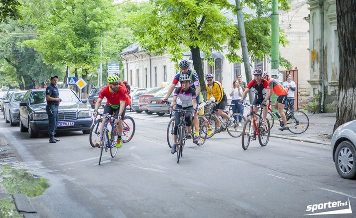Стартовал велозаезд Hospice Bike Tour из Кишинева в Бухарест