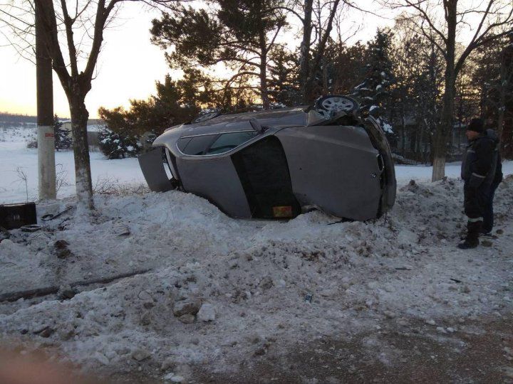 В Сынжерей произошла авария с участием BMW и рейсового микроавтобуса