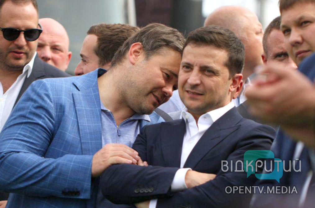 Последние три месяца они активно занимаются вопросом снятия Авакова, поэтому сейчас муссируется тема отставки Кабмина, - Богдан - Цензор.НЕТ 5469