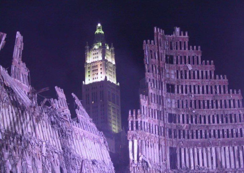 На распродаже были найдены фото с трагедии 9/11, которые никто ещё не видел