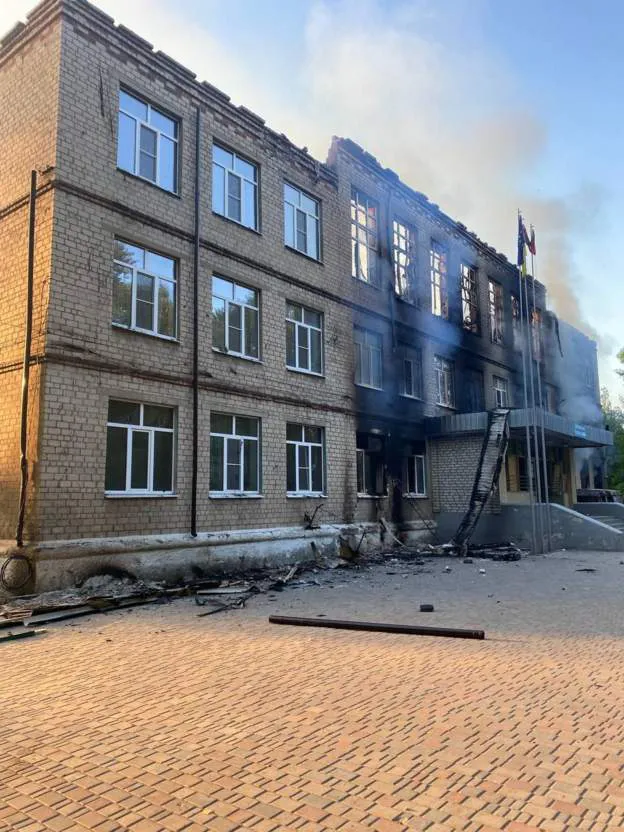 Ночной удар по Авдеевке: снаряды “Града” попали в школу