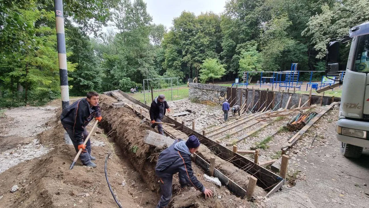 Завершена реабилитация кинотеатра в лесопарке "Бутояш"