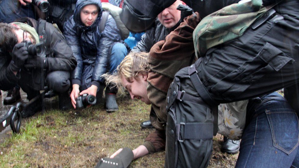 Разгон акции "Надоел" в Петербурге: до 120 задержанных