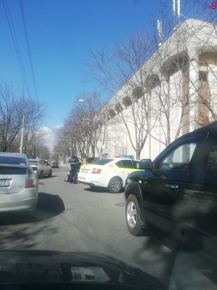 В столице на пешеходном переходе сбили женщину